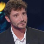 Affari Tuoi, cambia tutto in pochi mesi: ora De Martino rischia?
