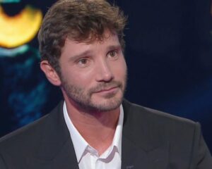 Affari Tuoi, cambia tutto in pochi mesi: ora De Martino rischia?