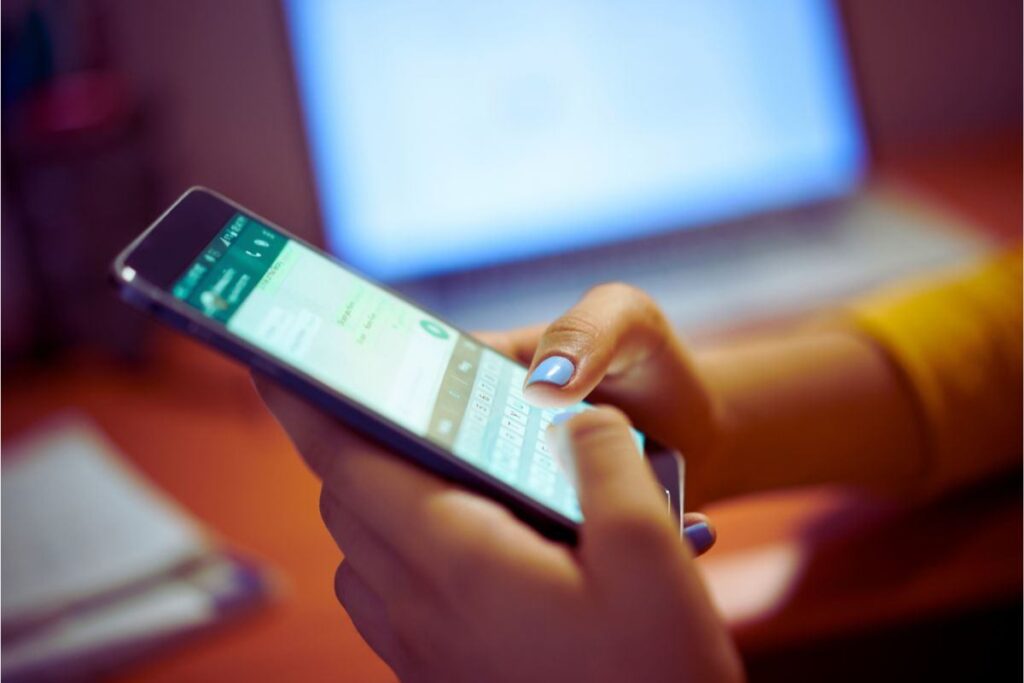 Allarme WhatsApp, il messaggio shock che ti blocca il profilo: “Il tuo account sarà sospeso”, ecco come riconoscerlo 1 Allarme WhatsApp, il messaggio shock che ti blocca il profilo
